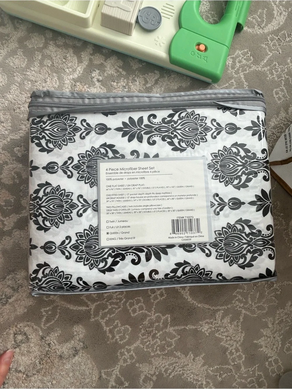 Home Collection Black & White Damask 4-Piece Microfiber Sheet Set - Queen